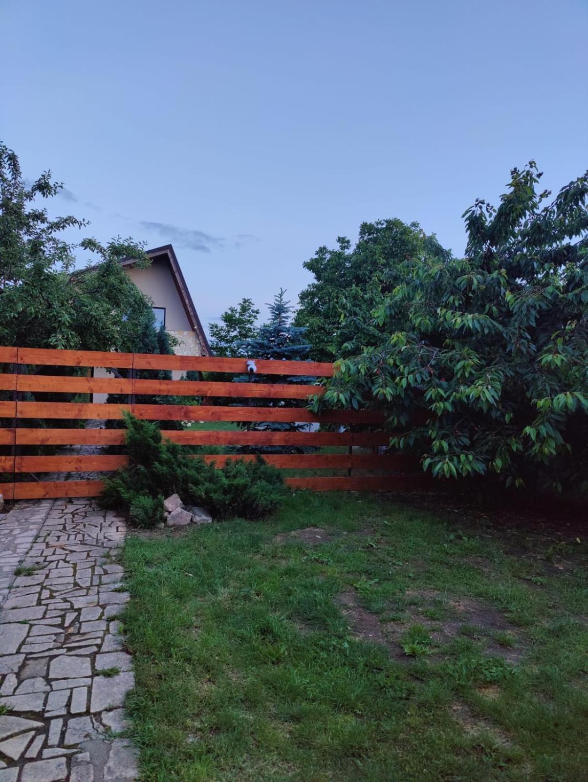 Luxus Cluj Airport Apartments Ngoại thất bức ảnh