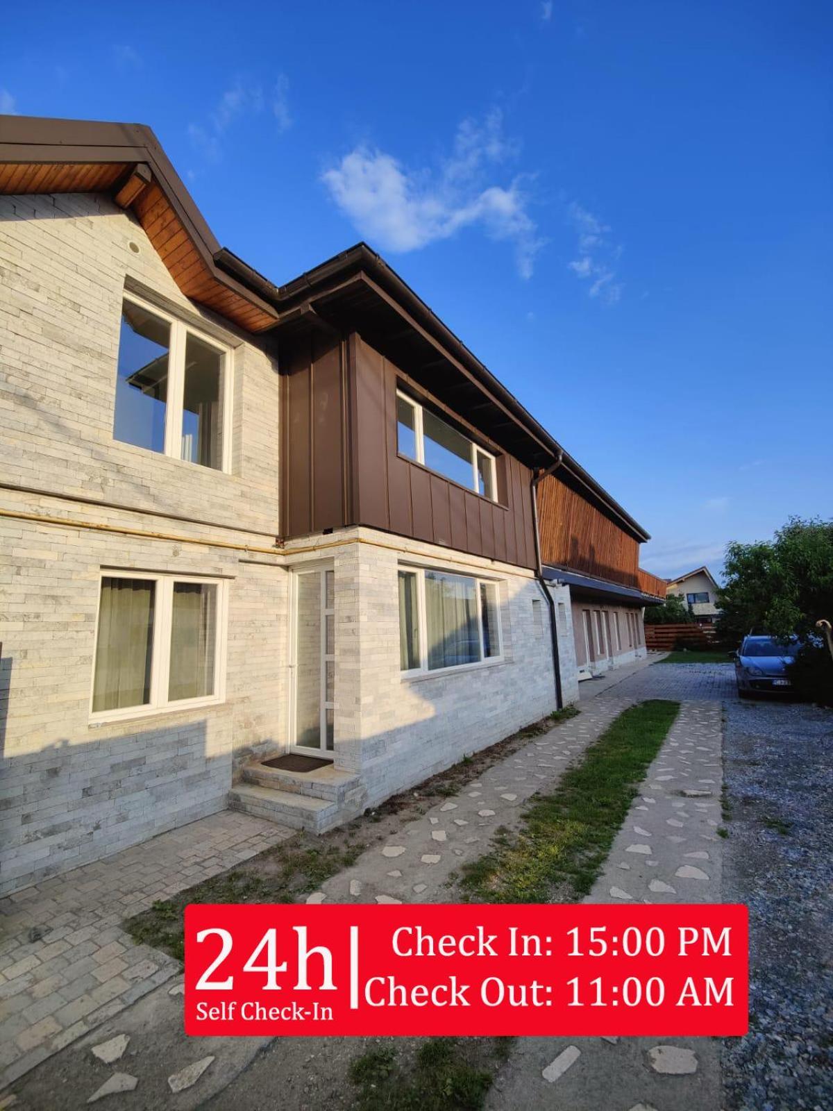 Luxus Cluj Airport Apartments Ngoại thất bức ảnh