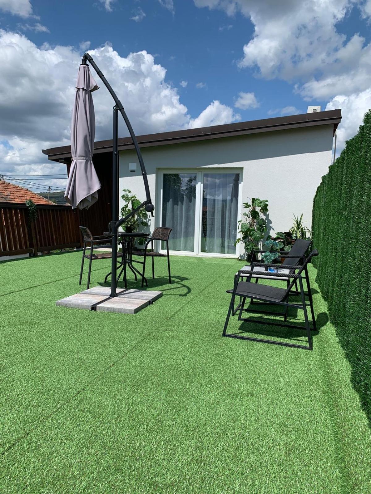 Luxus Cluj Airport Apartments Ngoại thất bức ảnh