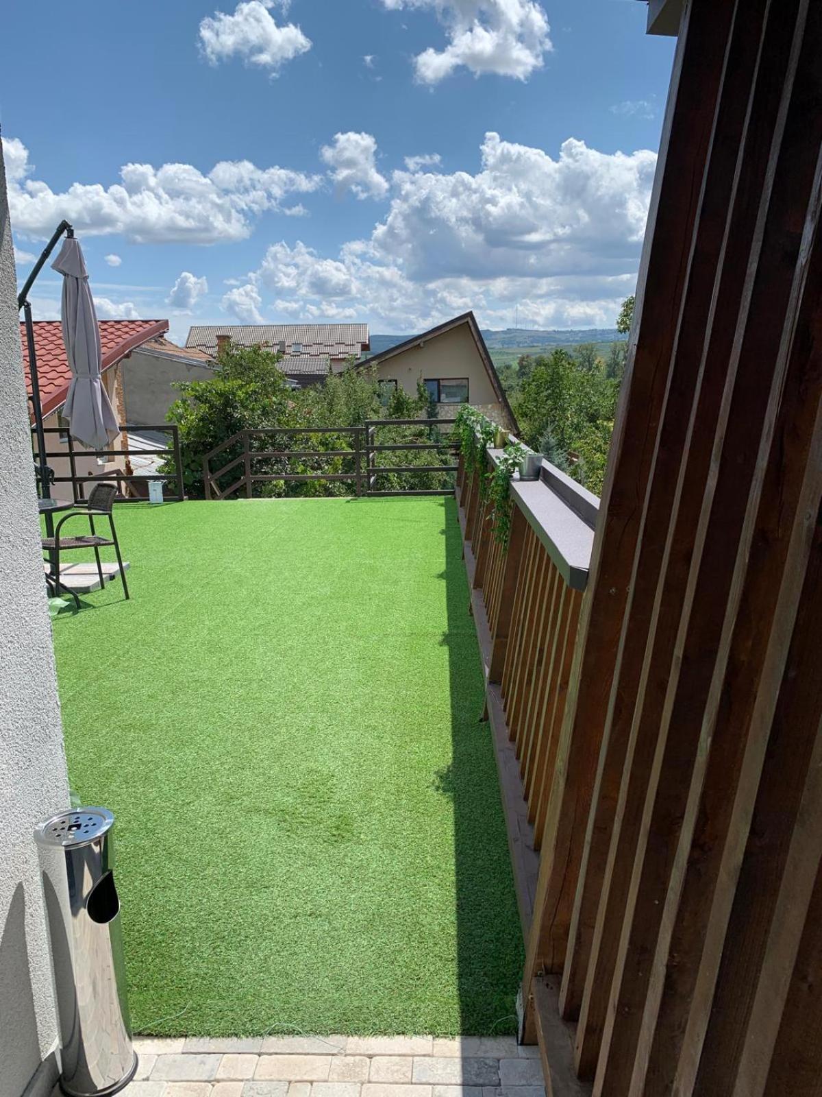 Luxus Cluj Airport Apartments Ngoại thất bức ảnh