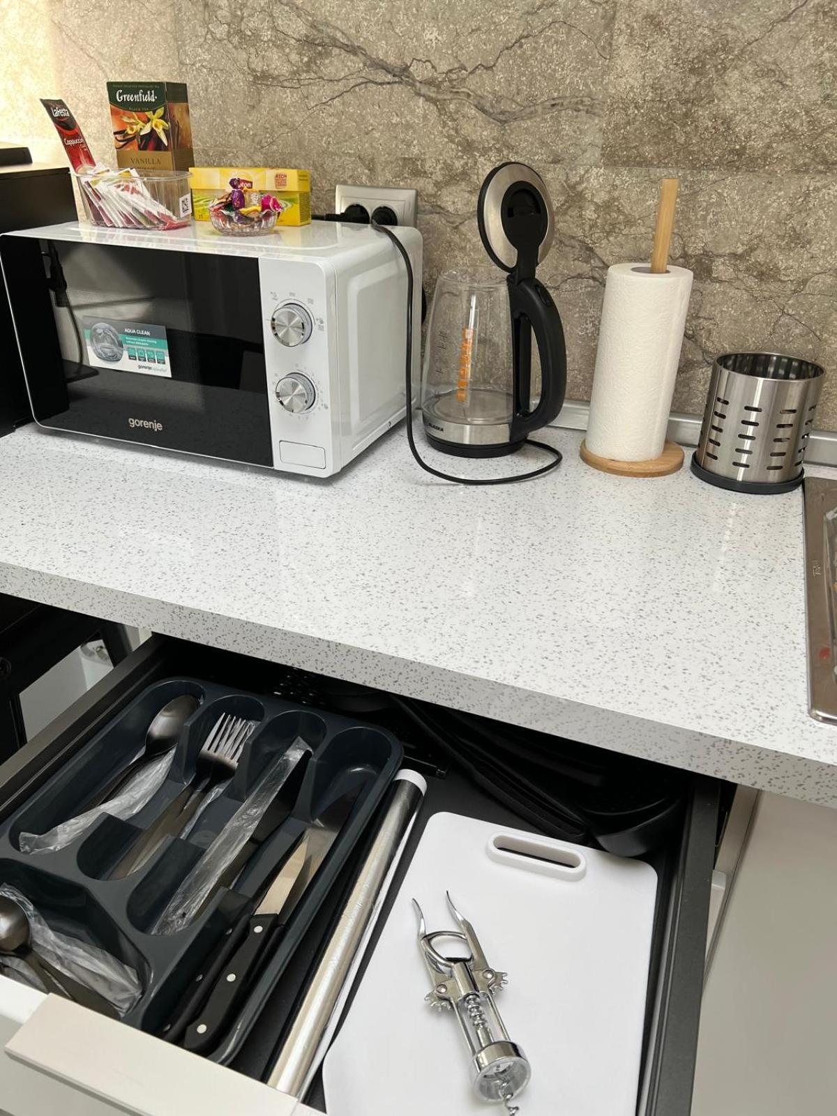 Luxus Cluj Airport Apartments Ngoại thất bức ảnh