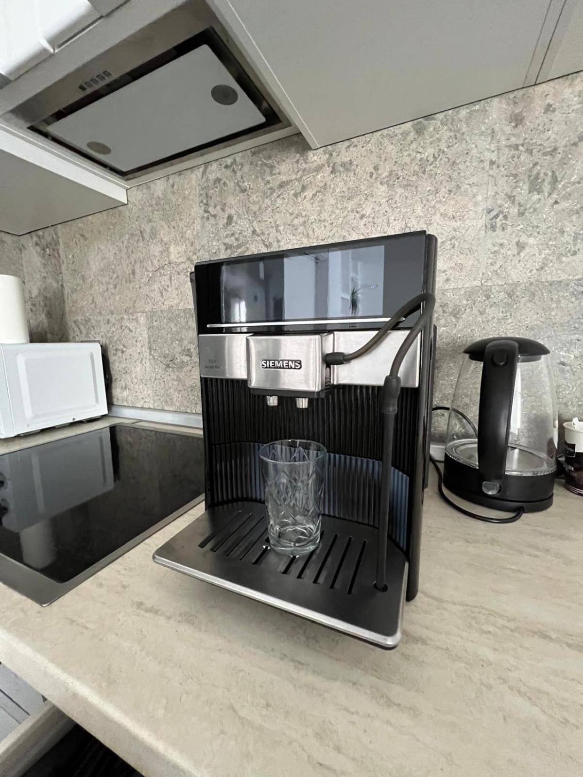 Luxus Cluj Airport Apartments Ngoại thất bức ảnh