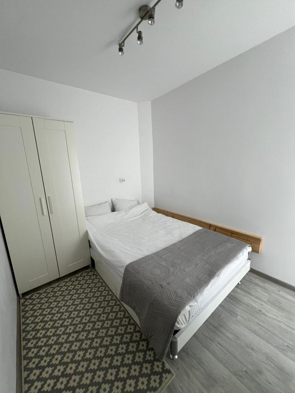Luxus Cluj Airport Apartments Ngoại thất bức ảnh