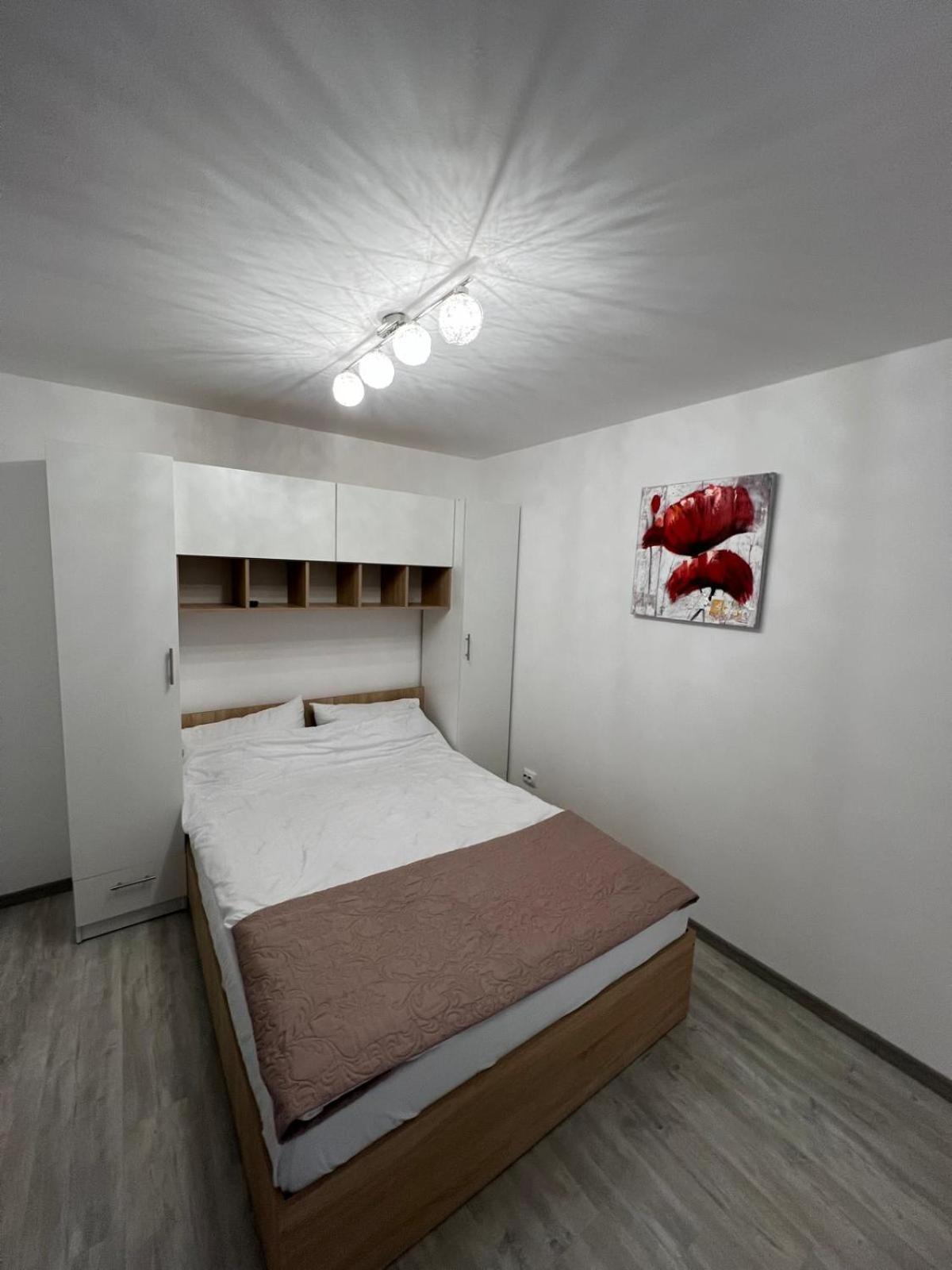 Luxus Cluj Airport Apartments Ngoại thất bức ảnh