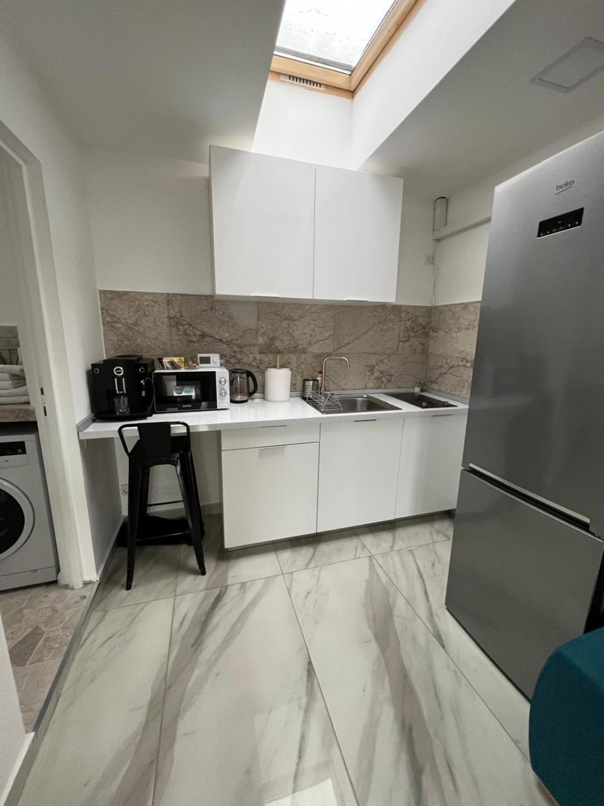 Luxus Cluj Airport Apartments Ngoại thất bức ảnh