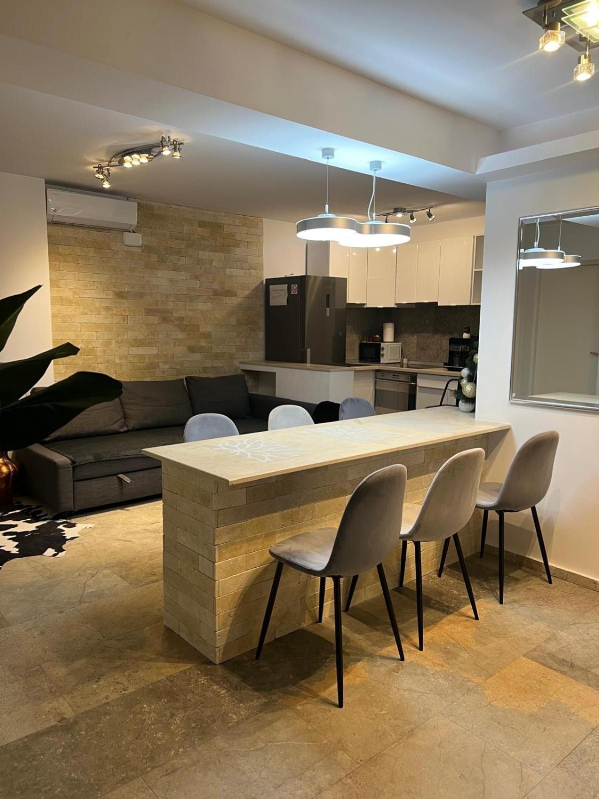 Luxus Cluj Airport Apartments Ngoại thất bức ảnh